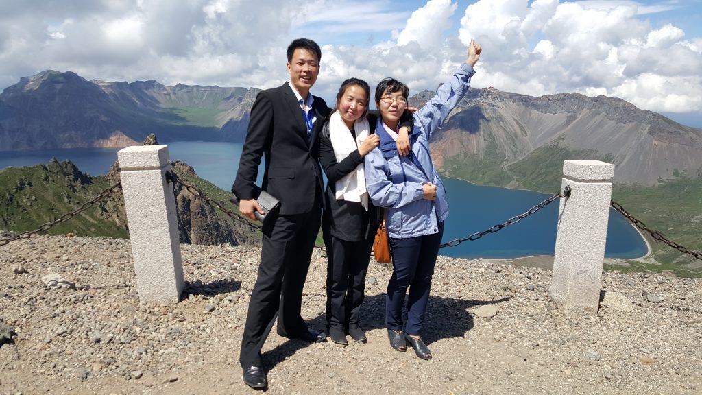 KITC - North korean guides on Mount Paektu